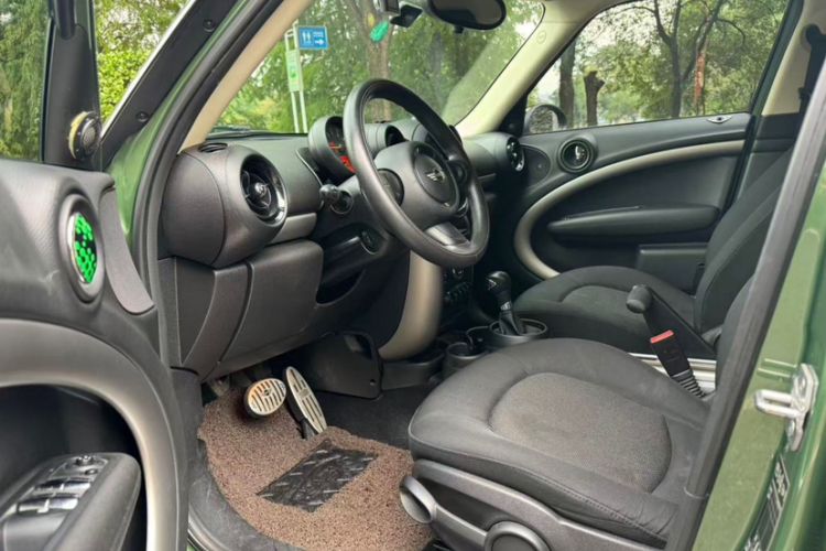 Used MINI Countryman 2011 1.6L ONE Interior 2