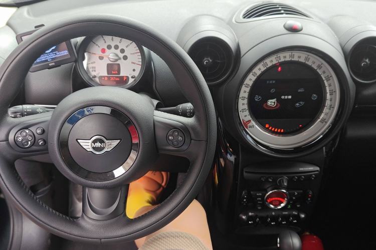 Used MINI Countryman 2011 1.6L COOPER Excitement Interior 3
