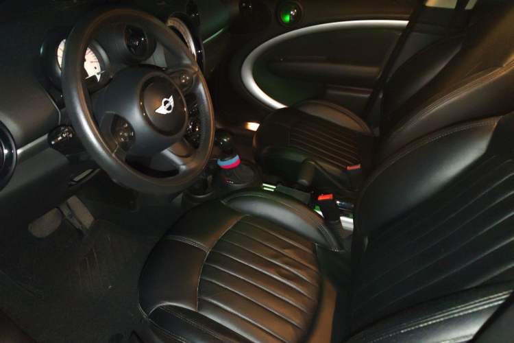Used MINI Countryman 2011 1.6L COOPER Fun Left Front Seat