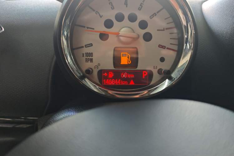 Used MINI Countryman 2011 1.6T COOPER S ALL4 5-seater model Odometer Close Up