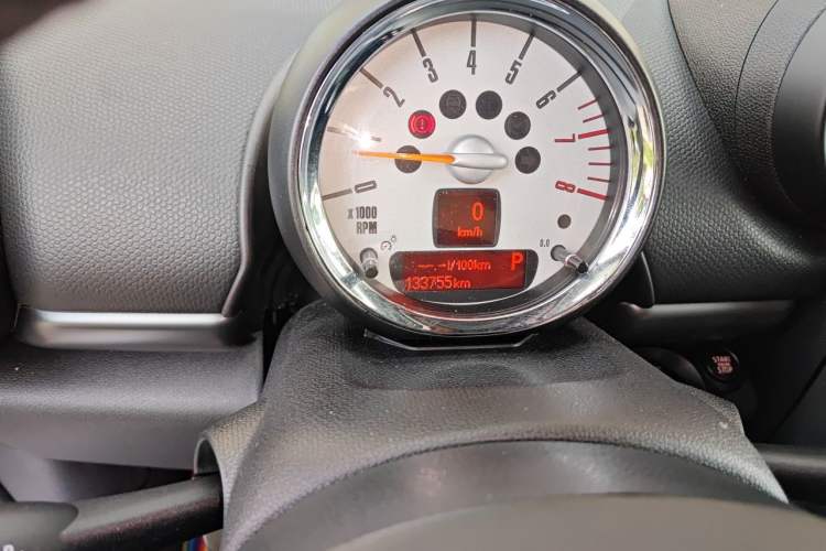 Used MINI Countryman 2011 1.6T COOPER S ALL4 5-seater model Odometer Close Up