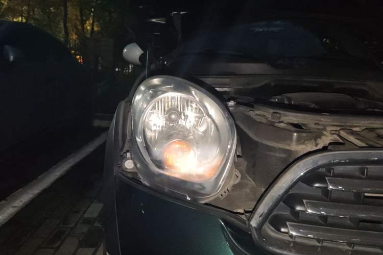 Used MINI Countryman 2011 1.6L COOPER Fun Right Front Headlight