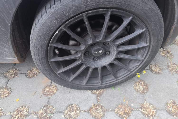 Used MINI Countryman 2011 1.6T COOPER S ALL4 Right Front Wheel Hub
