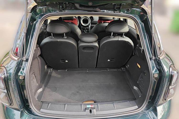Used MINI Countryman 2011 1.6T COOPER S ALL4 5-seater model Trunk