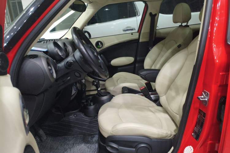Used MINI Countryman 2011 1.6L COOPER Fun Left Front Seat