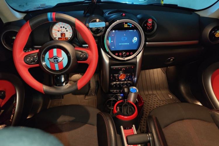 Used MINI Countryman 2011 1.6L COOPER Fun Center Console