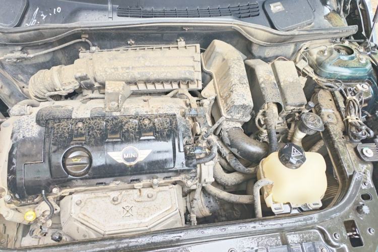Used MINI Countryman 2011 1.6L COOPER Fun Engine Bay