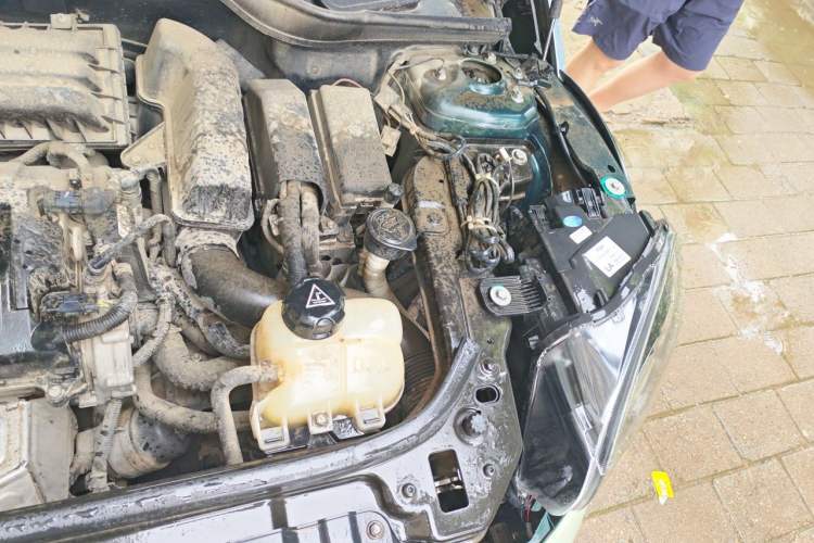 Used MINI Countryman 2011 1.6L COOPER Fun Engine Bay Left