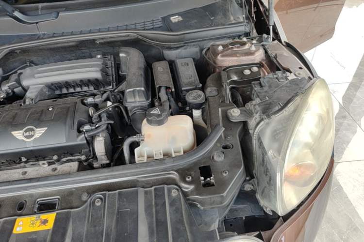 Used MINI Countryman 2011 1.6L COOPER Fun Engine Bay Left