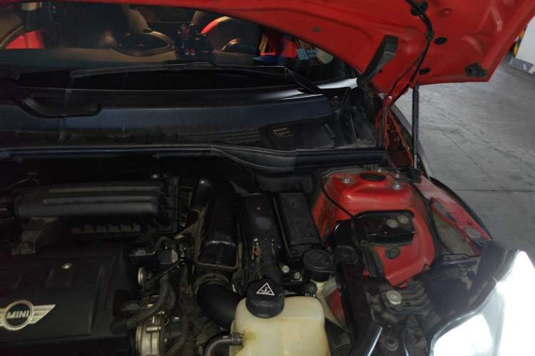 Used MINI Countryman 2011 1.6L COOPER Fun Engine Bay Left