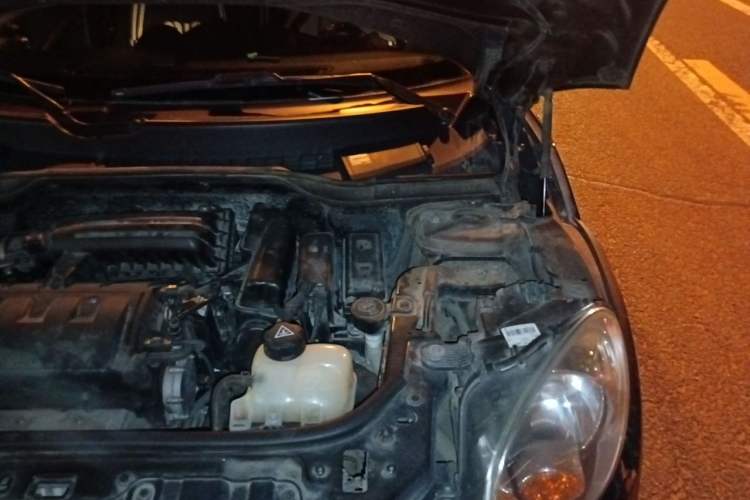 Used MINI Countryman 2011 1.6L ONE Engine Bay Left