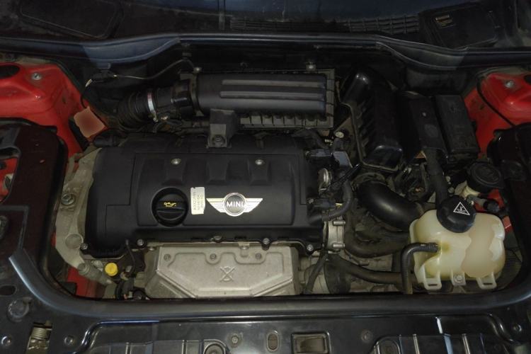 Used MINI Countryman 2011 1.6L COOPER Fun Engine Bay