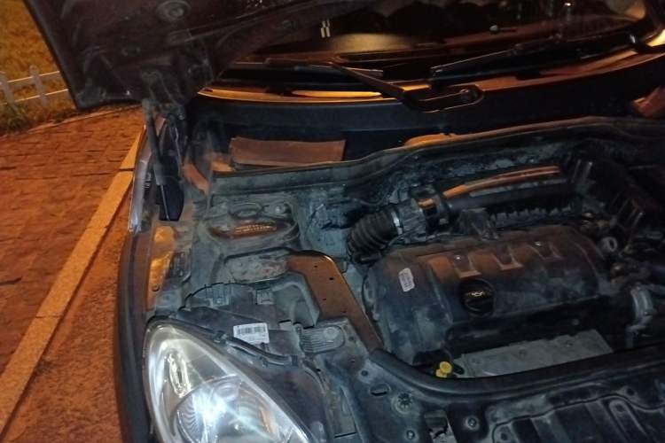 Used MINI Countryman 2011 1.6L ONE Engine Bay Right