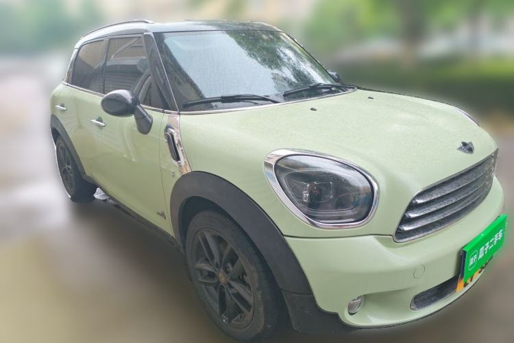 Used MINI Countryman 2011 1.6L COOPER Fun Front Right 45 Deg