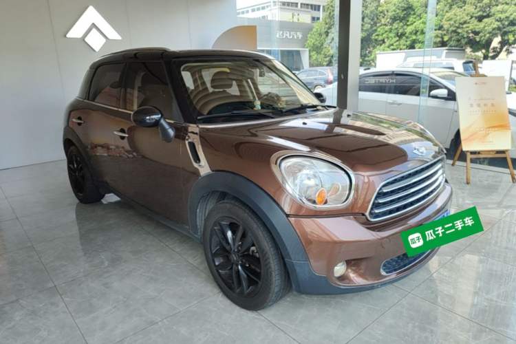 Used MINI Countryman 2011 1.6L COOPER Fun Front Right 45 Deg