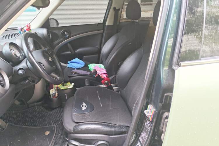 Used MINI Countryman 2011 1.6L COOPER Fun Left Front Seat