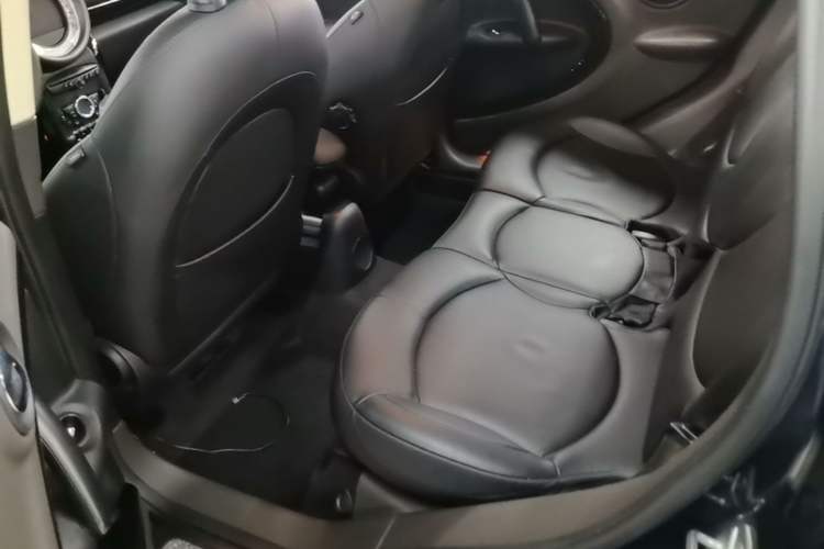 Used MINI Countryman 2011 1.6L COOPER Excitement Left Rear Seat