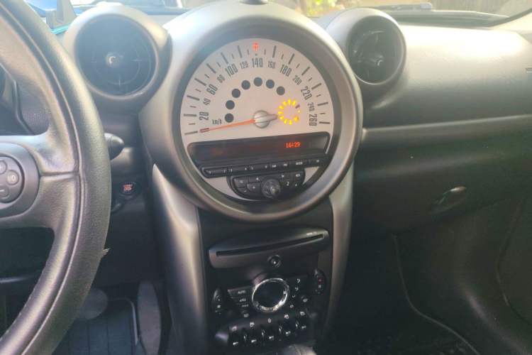 Used MINI Countryman 2011 1.6L COOPER Fun Audio And AC Panel