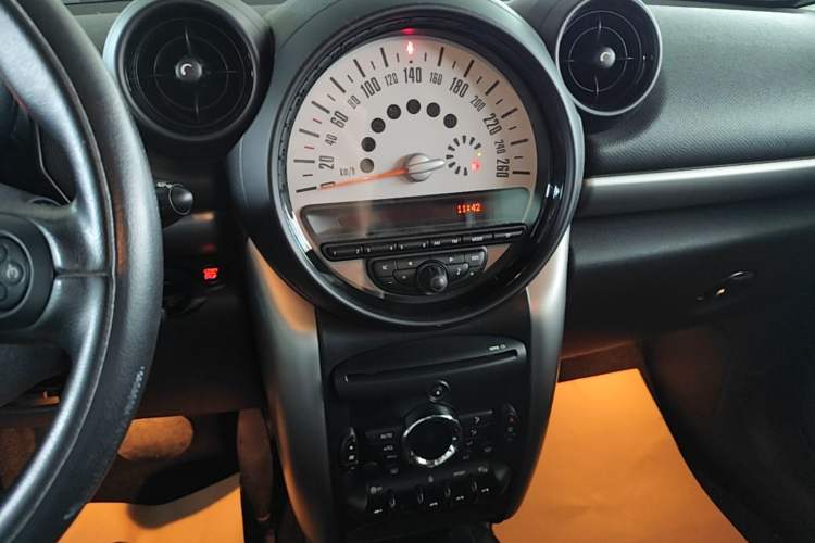 Used MINI Countryman 2011 1.6L COOPER Fun Audio And AC Panel