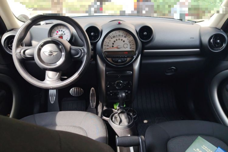 Used MINI Countryman 2011 1.6L ONE Center Console