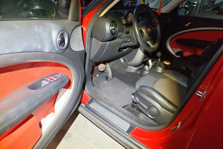 Used MINI Countryman 2011 1.6L COOPER Fun Driver Seat