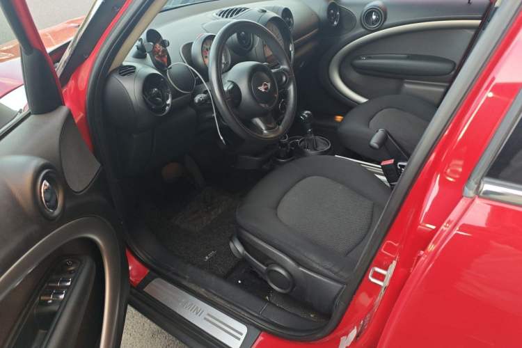 Used MINI Countryman 2011 1.6L ONE Driver Seat