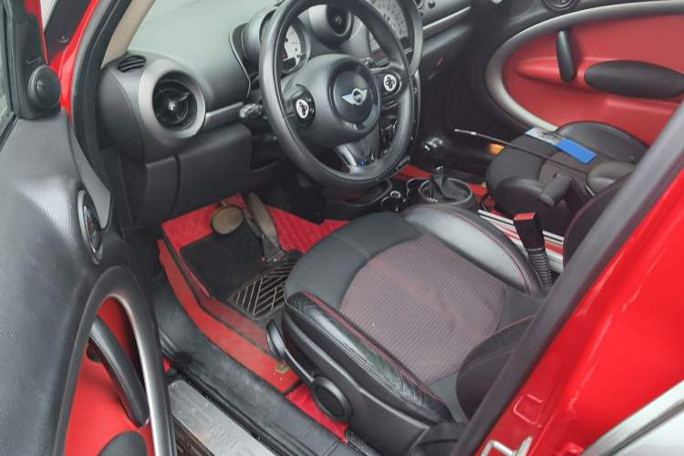 Used MINI Countryman 2011 1.6L COOPER Fun Driver Seat