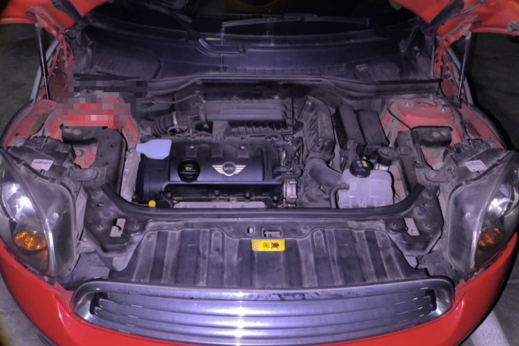 Used MINI Countryman 2011 1.6L COOPER Fun Engine Bay