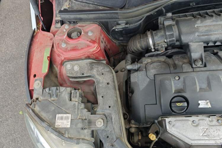 Used MINI Countryman 2011 1.6L ONE Engine Bay Right