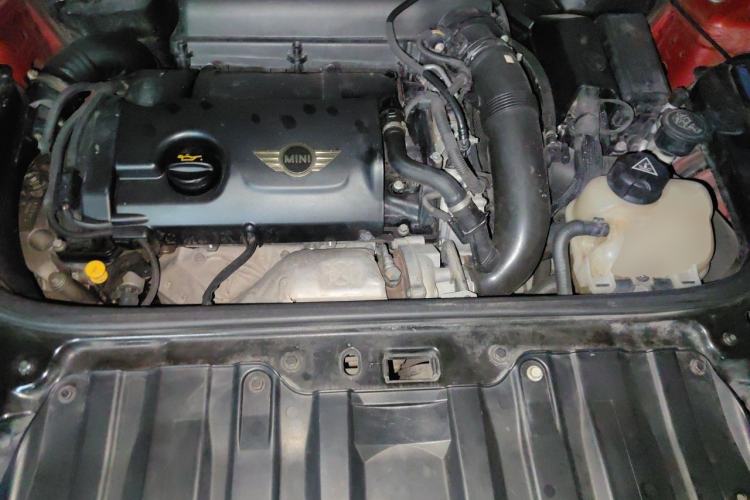 Used MINI Countryman 2011 1.6T COOPER S ALL4 Engine Bay