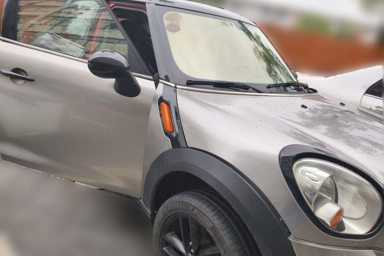 Used MINI Countryman 2011 1.6L COOPER Fun Front Right 45 Deg