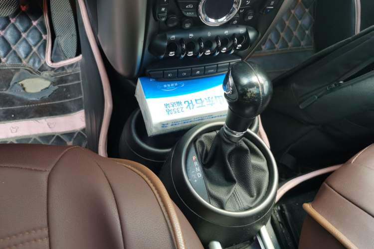 Used MINI Countryman 2011 1.6L COOPER Fun Gear Lever