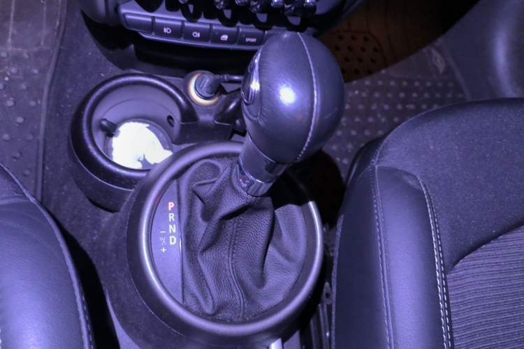 Used MINI Countryman 2011 1.6L COOPER Fun Gear Lever