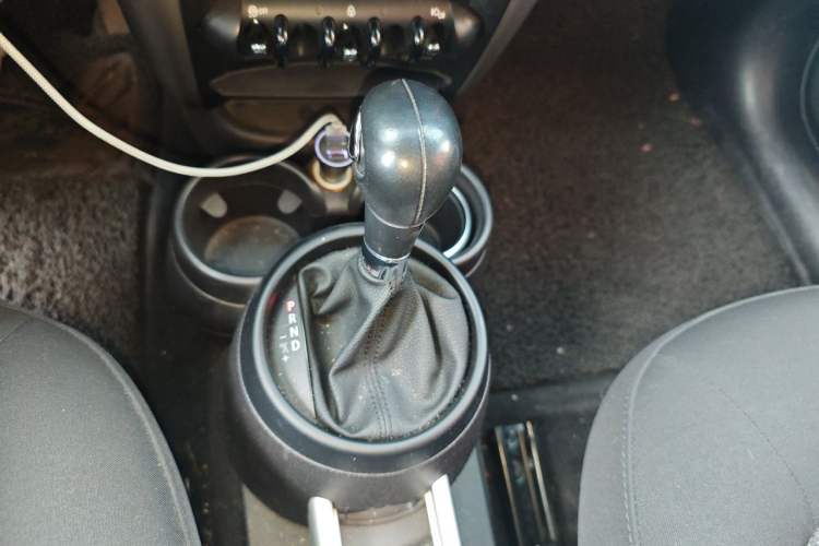 Used MINI Countryman 2011 1.6L ONE Gear Lever