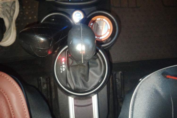 Used MINI Countryman 2011 1.6L ONE Gear Lever
