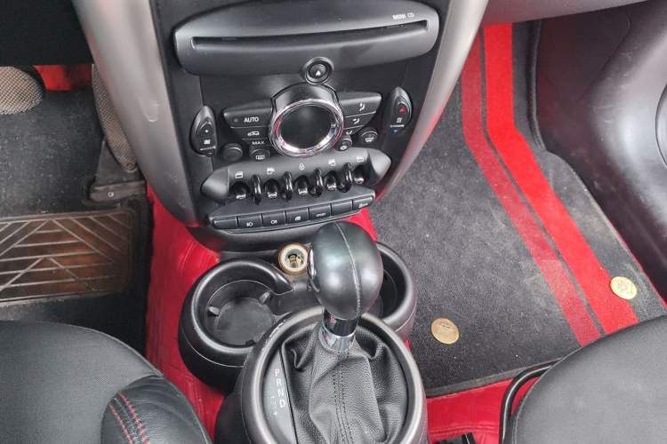 Used MINI Countryman 2011 1.6L COOPER Fun Gear Lever