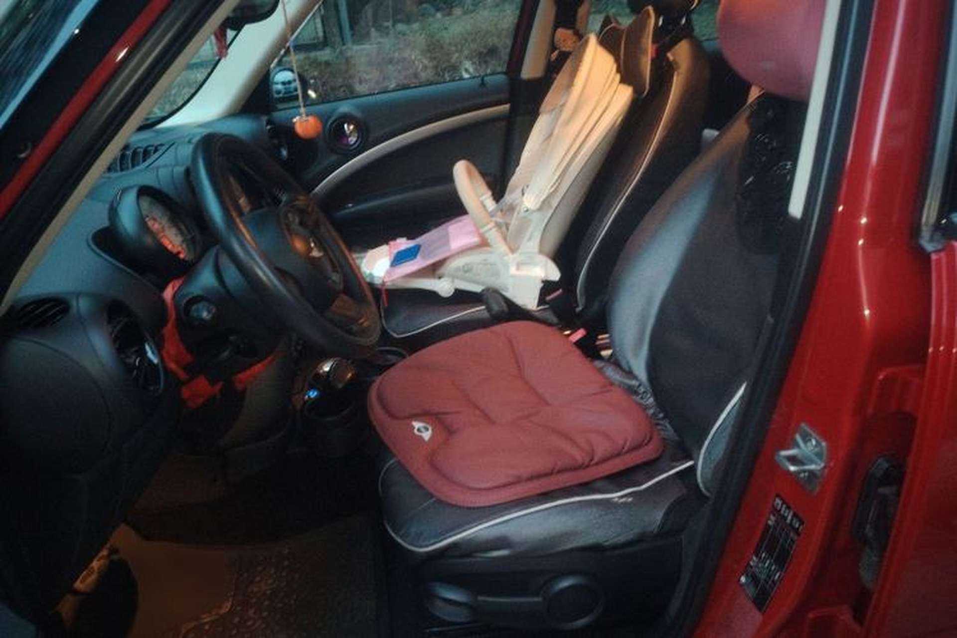 Used MINI Countryman 2011 1.6L ONE Left Front Seat