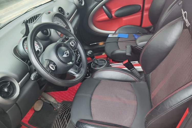 Used MINI Countryman 2011 1.6L COOPER Fun Left Front Seat