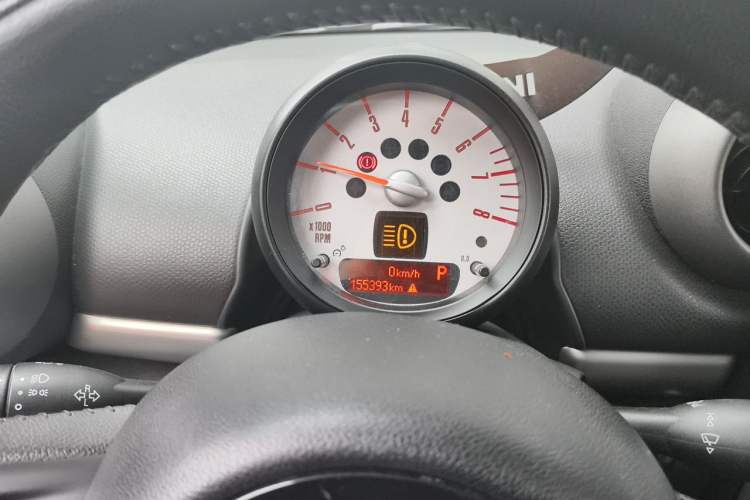 Used MINI Countryman 2011 1.6L COOPER Fun Odometer Close Up