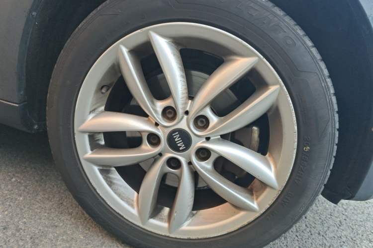 Used MINI Countryman 2011 1.6L ONE Right Front Wheel Hub
