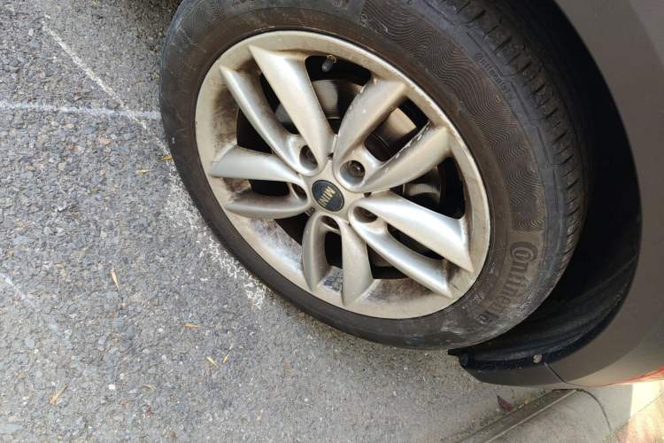 Used MINI Countryman 2011 1.6L ONE Right Front Wheel Hub