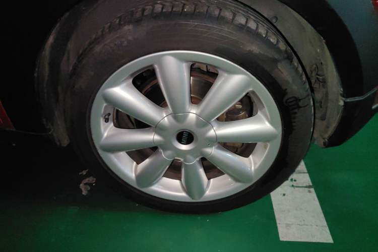 Used MINI Countryman 2011 1.6T COOPER S ALL4 Right Front Wheel Hub