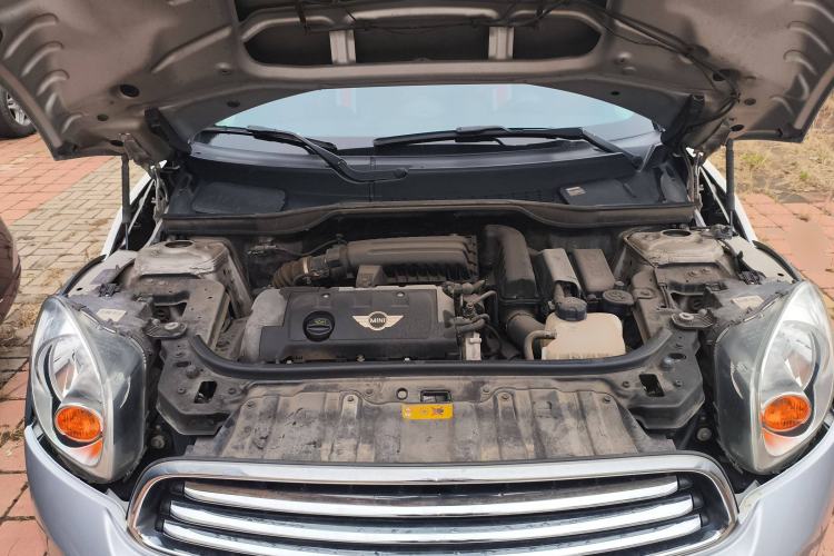 Used MINI Countryman 2011 1.6L COOPER Fun Engine Bay