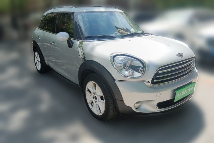 Used MINI Countryman 2011 1.6L COOPER Excitement Front Right 45 Deg
