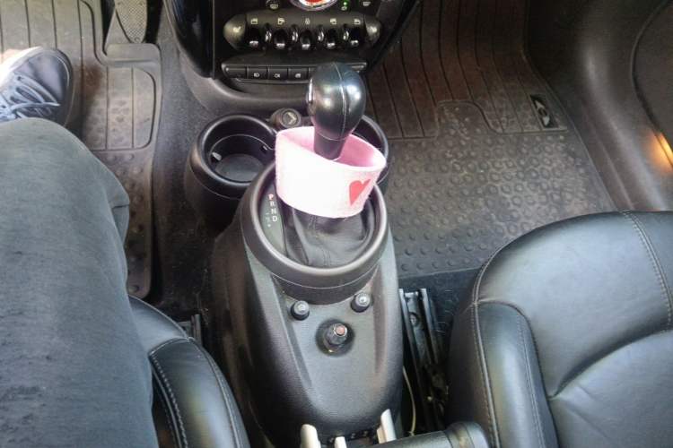 Used MINI Countryman 2011 1.6L COOPER Excitement Gear Lever