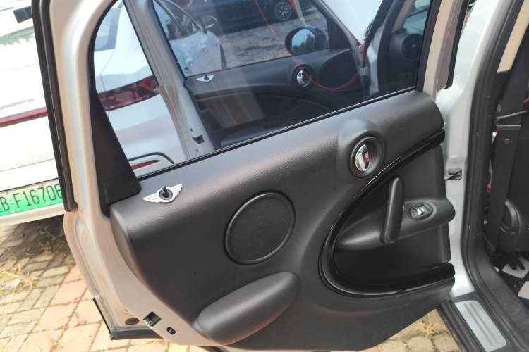 Used MINI Countryman 2011 1.6L COOPER Fun Left Rear Door Interior