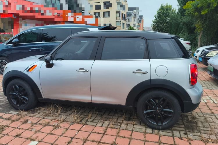Used MINI Countryman 2011 1.6L COOPER Fun Left Side