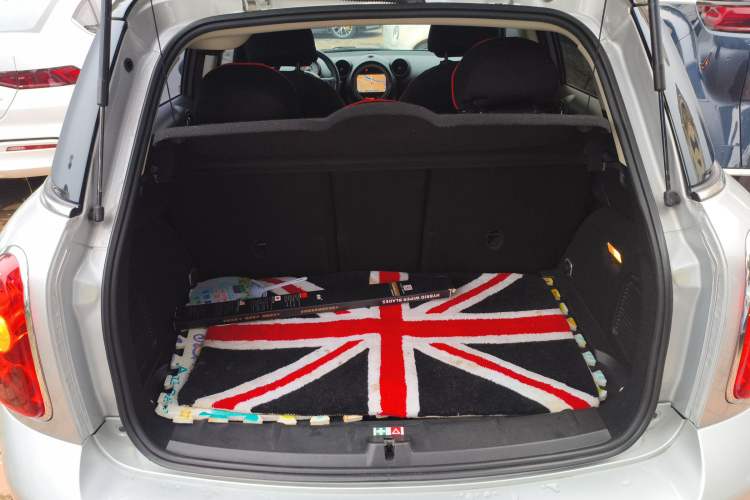 Used MINI Countryman 2011 1.6L COOPER Fun Trunk