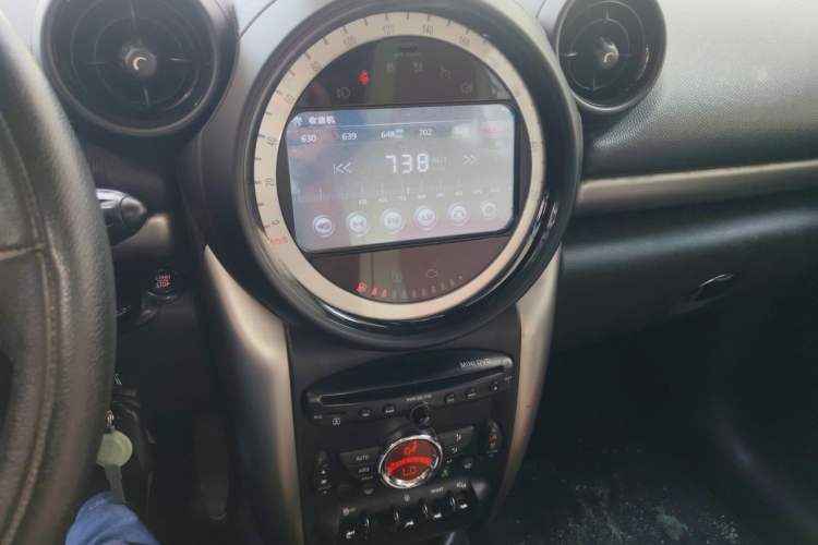 Used MINI Countryman  Audio And AC Panel