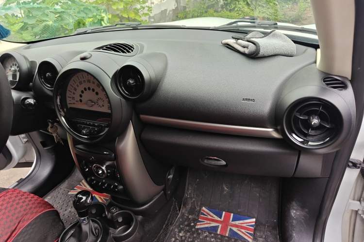 Used MINI Countryman 2011 1.6L ONE Audio And AC Panel
